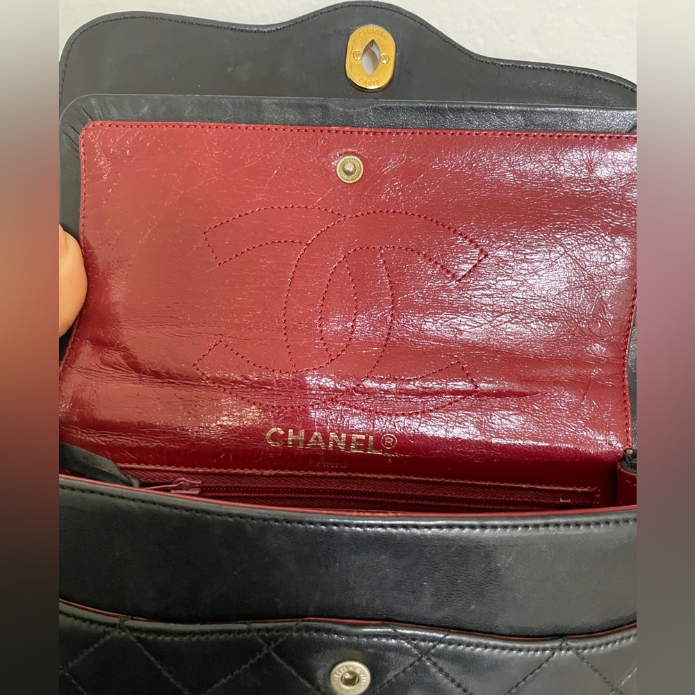 CHANEL Black Vintage Double Flap Lambskin Bag with Gold Chain - Picture 3 of 17